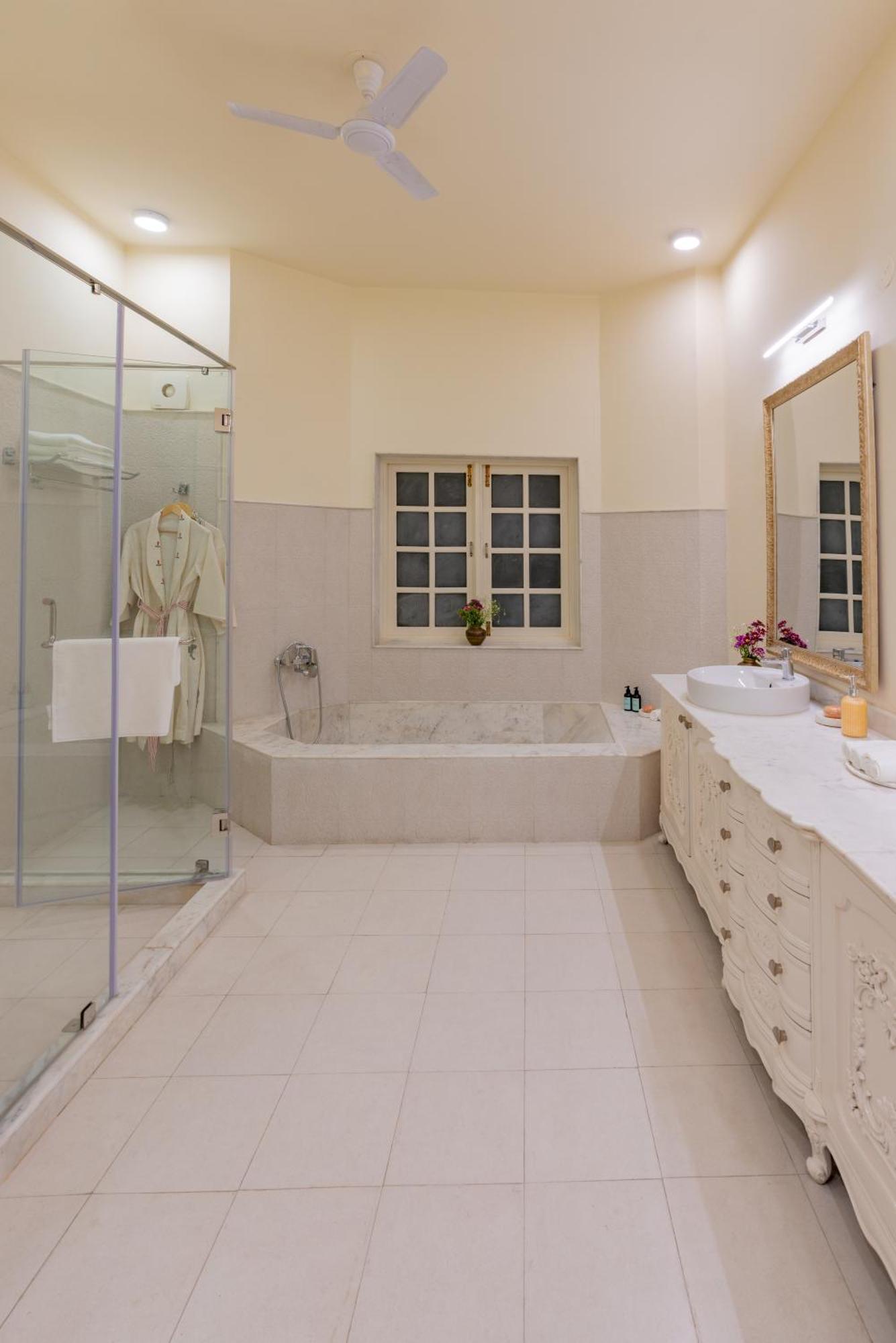 Laalee Otel Jaipur Oda fotoğraf